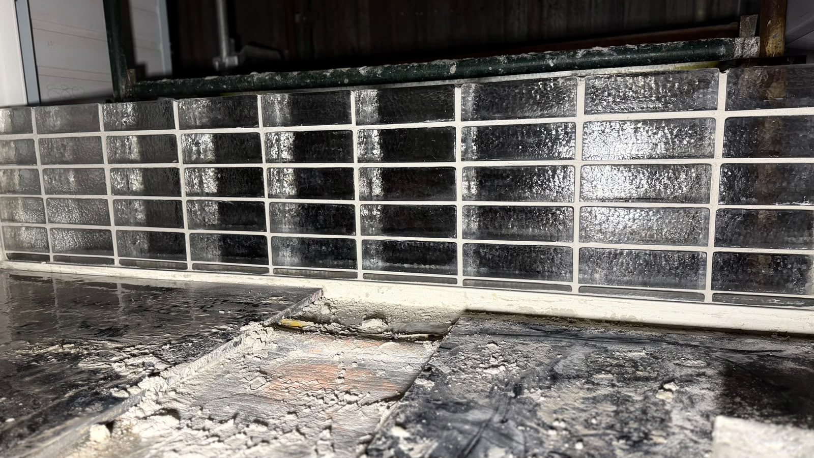 Glass Brick venetian glass brick feature wall, Subiaco - photo 1